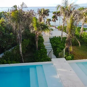 A Sanctuary By The Sea Apartment