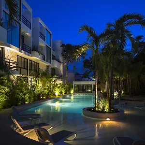 Anah Tulum Akumal